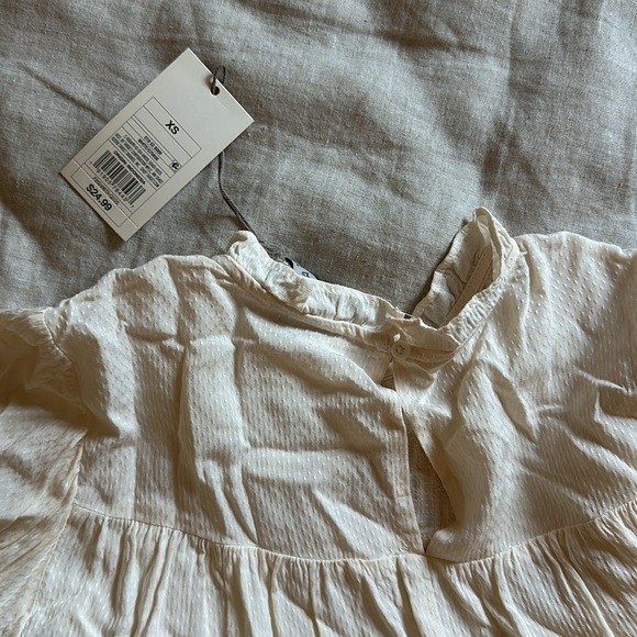 A New Day Cream and white blouse with a smocked neckline and long sleeve size XS - Picture 2 of 2